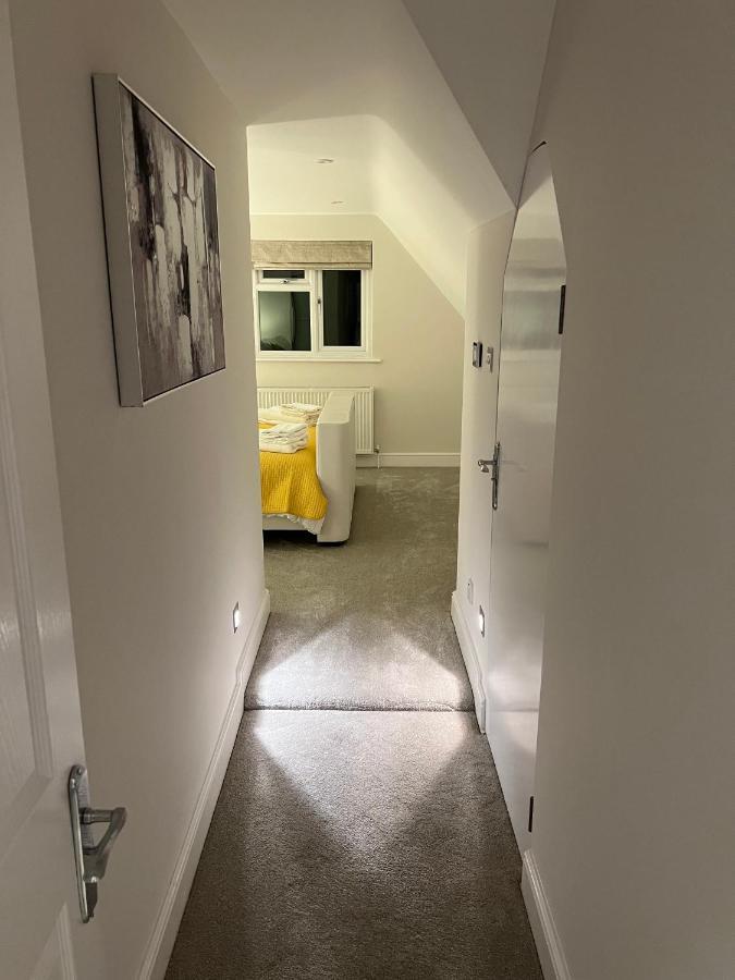 Luxurious 4 Bedroom Home In The Heart Of The Cotswolds With Hot Tub! 스토우온더올드 외부 사진