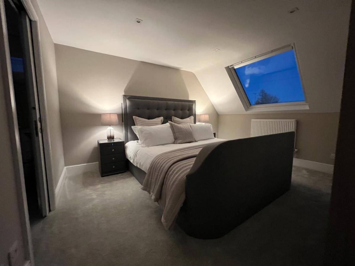 Luxurious 4 Bedroom Home In The Heart Of The Cotswolds With Hot Tub! 스토우온더올드 외부 사진